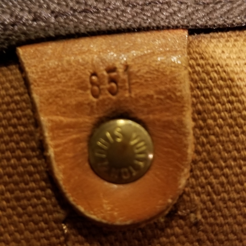 Authentic Louis Vuitton 60 Duffle Bag
